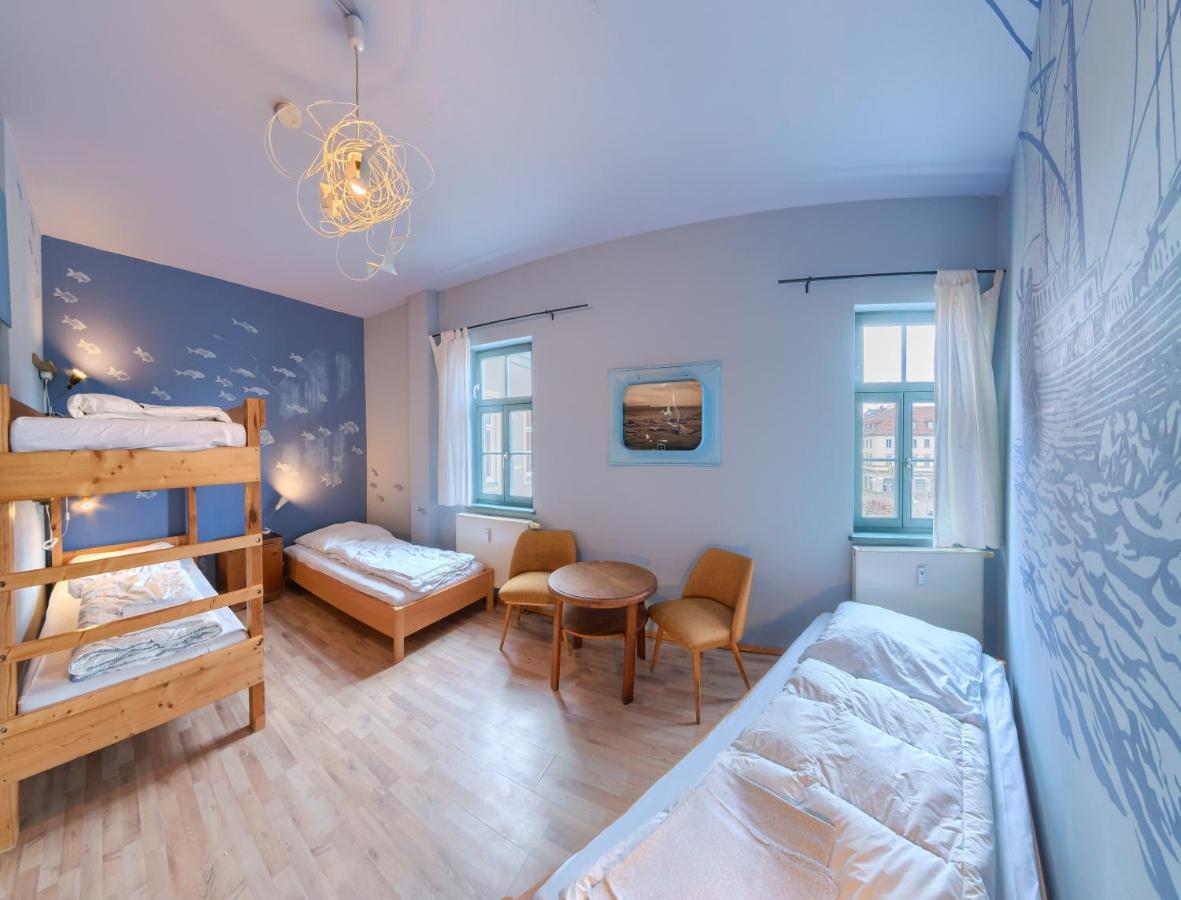 Labyrinth Hostel Weimar Exterior photo