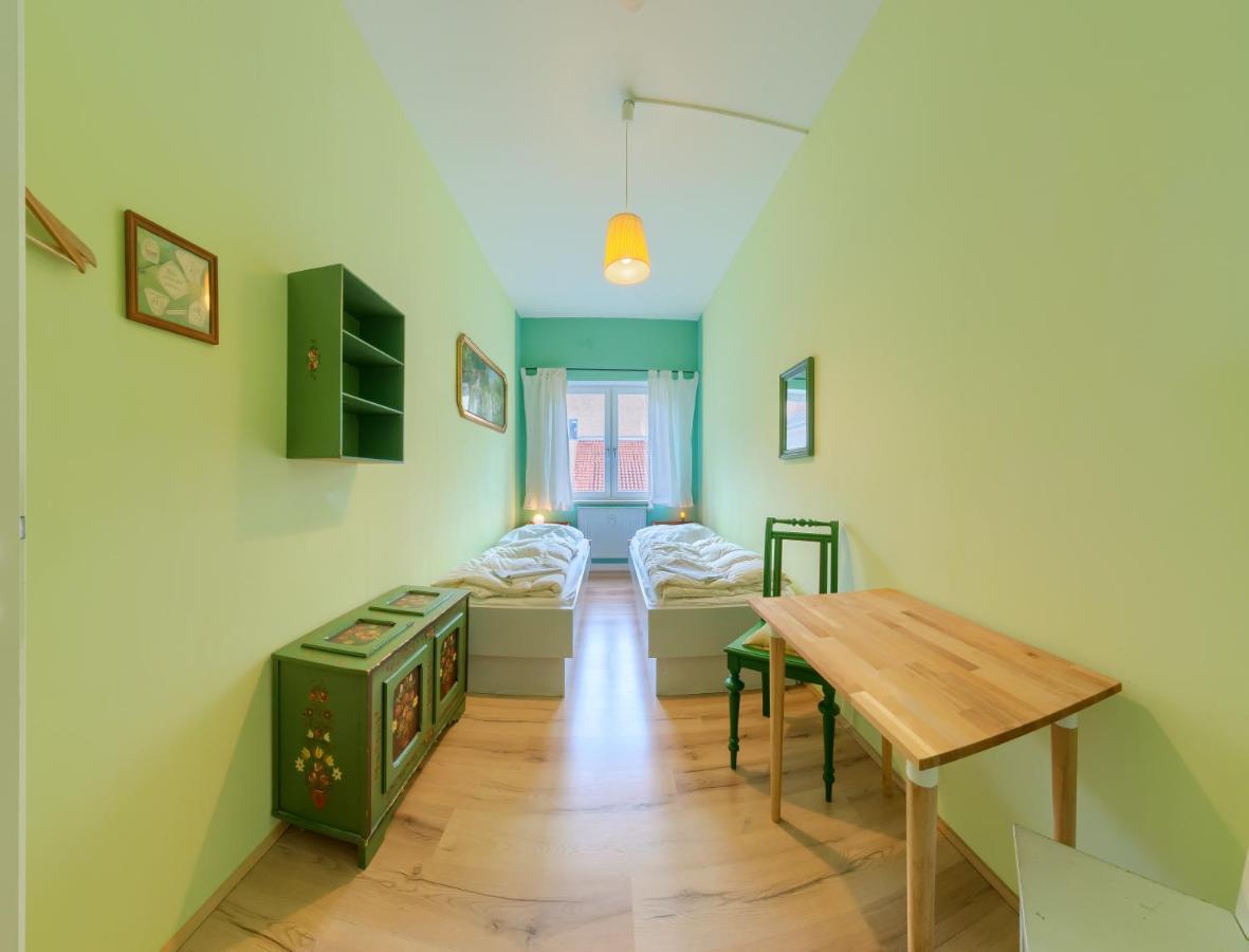 Labyrinth Hostel Weimar Exterior photo