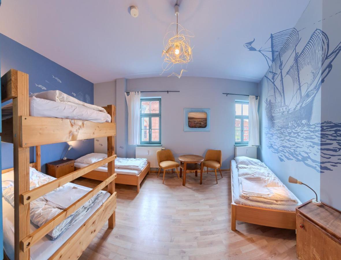 Labyrinth Hostel Weimar Exterior photo