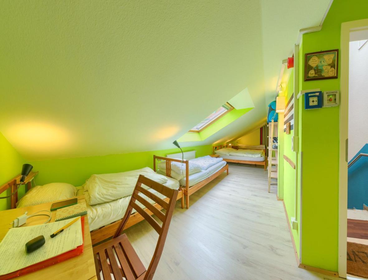 Labyrinth Hostel Weimar Exterior photo