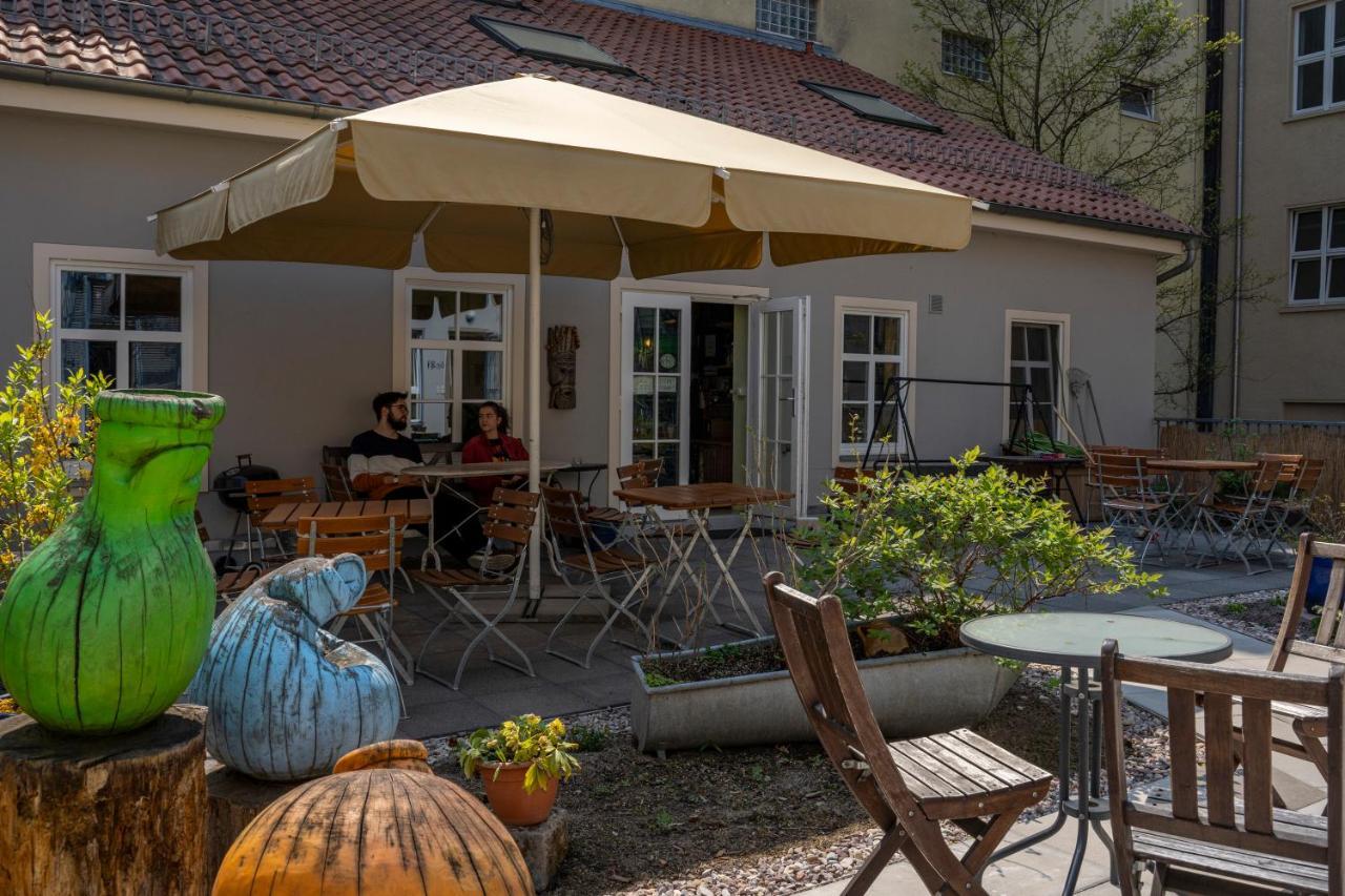Labyrinth Hostel Weimar Exterior photo