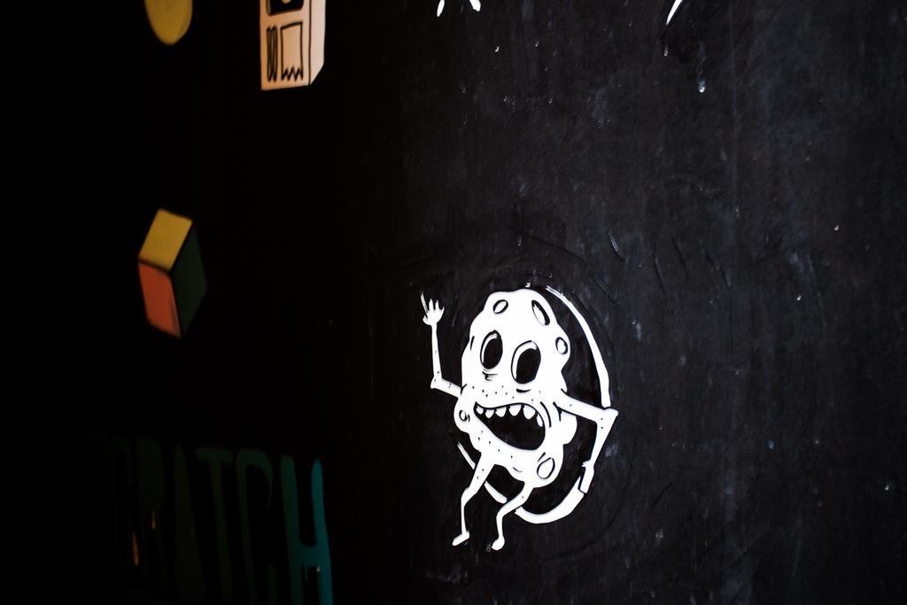 Labyrinth Hostel Weimar Exterior photo