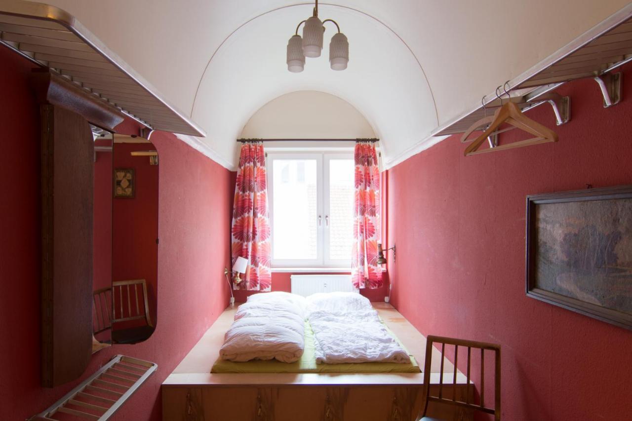 Labyrinth Hostel Weimar Exterior photo