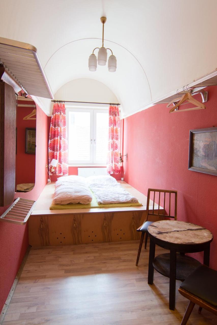 Labyrinth Hostel Weimar Exterior photo